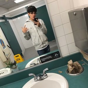 Meet your Posher, Julian